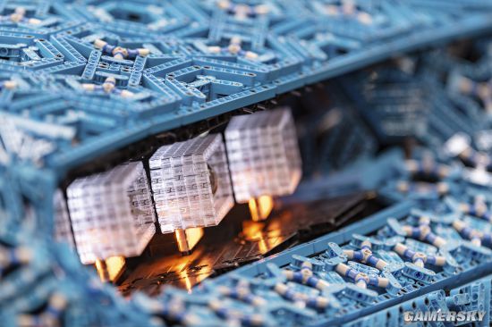 可依次点亮的八眼前大灯灵动酷炫