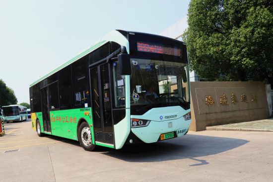 充电10分钟运行50公里 宁波镇海首批"快充"公交上路