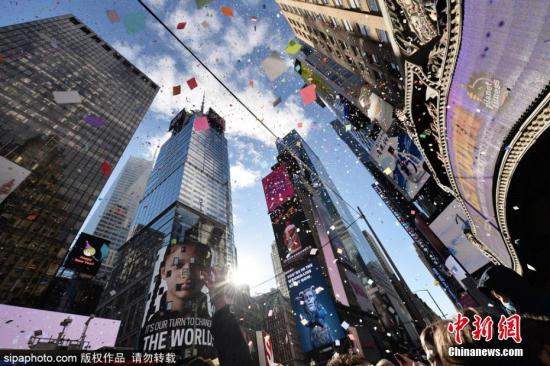 资料图:新年时的纽约时代广场。图片来源:Sipaphoto版权作品 禁止转载