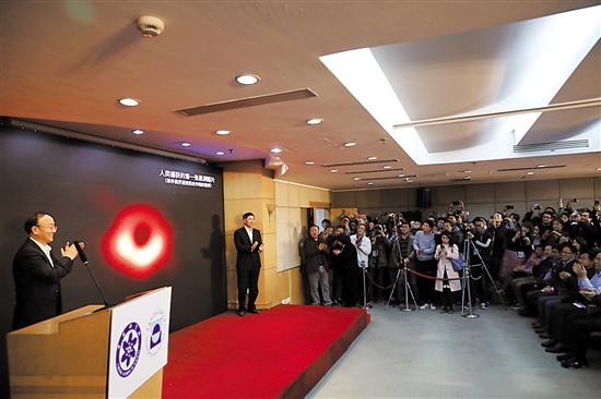 黑洞你好,我们看见你了!