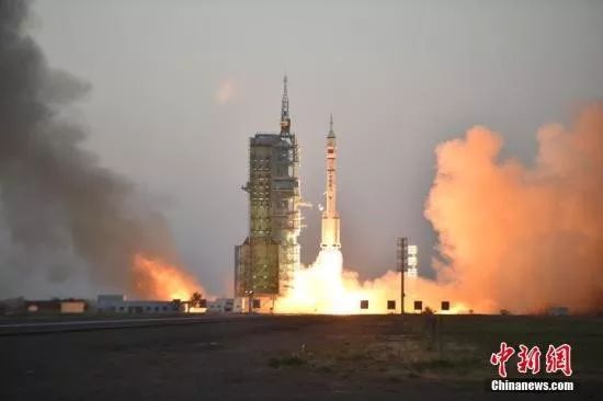 资料图：神舟十一号载人飞船发射成功  付毅飞 摄