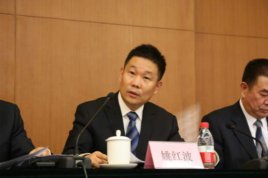 中原银行姚红波搭建县乡村三位一体服务体系