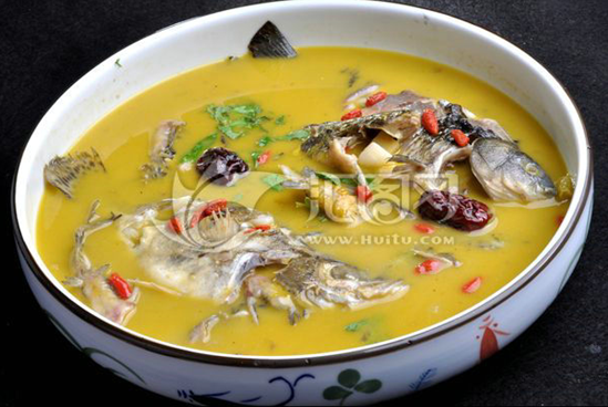 鄱阳三色鱼美景当前,美食诱人,加上三天小长假,去鄱阳游玩一番不失为