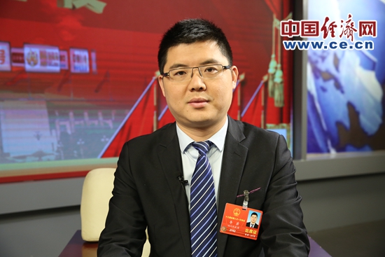 代表热议:做"高素质,高水平,职业化"的农民|李君_新浪财经_新浪网