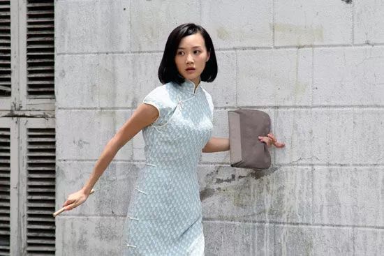 《刀影》中她是外表娇柔善弱,内心狠毒却坚韧刚强的柳沉雪《碧波仙子