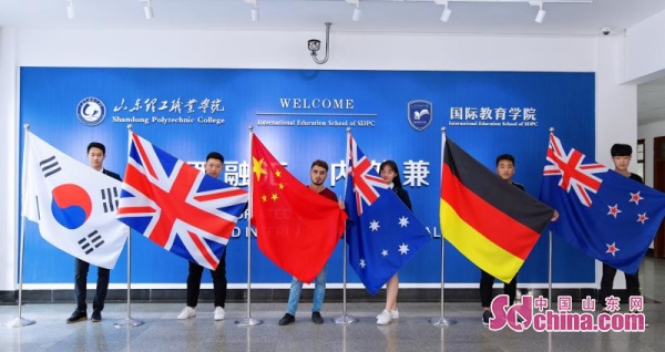 中外合作办学学费多少 不同院校收费标准差别大