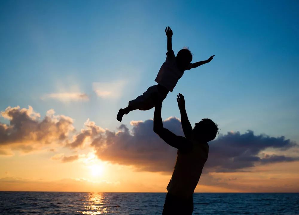 该图片取自热播剧《人民的名义》,图片中的人物是剧中让人印象深刻的