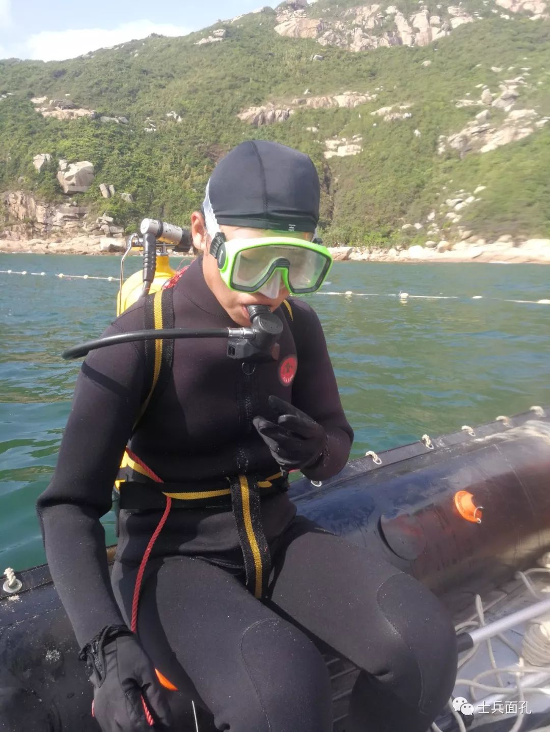 女"蛙人"王会敏:海底追捕