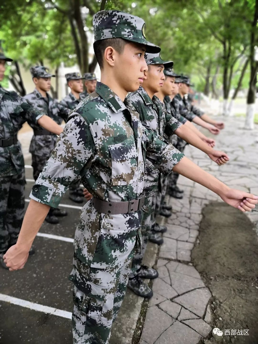 成为特种兵的一员你们准备好了吗