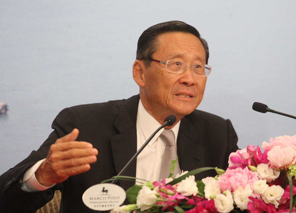 吴光正作为香港商人,对于内地与特区同呼吸共命运的关系也有着深刻的