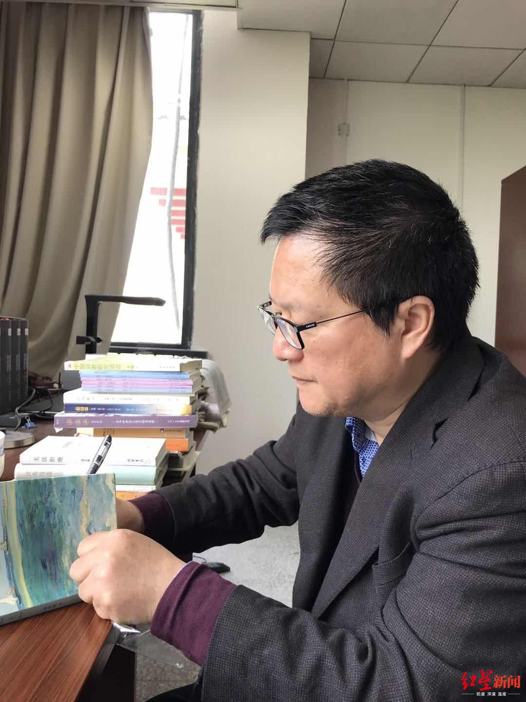 著名诗人李少君川大开讲座感谢诗歌给了我一个女儿