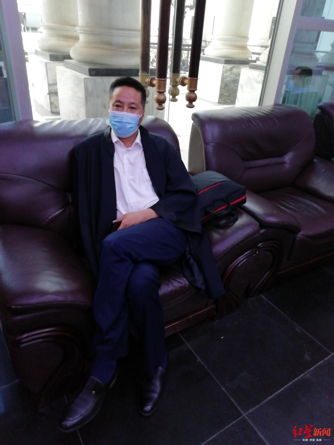 受访者供图对于法院发布的情况通报,李长青律师在接受红星新闻记者