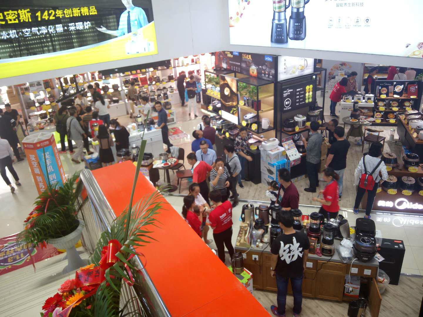 苏宁易购"双十一"门店火爆 山西汾阳用户成幸运儿