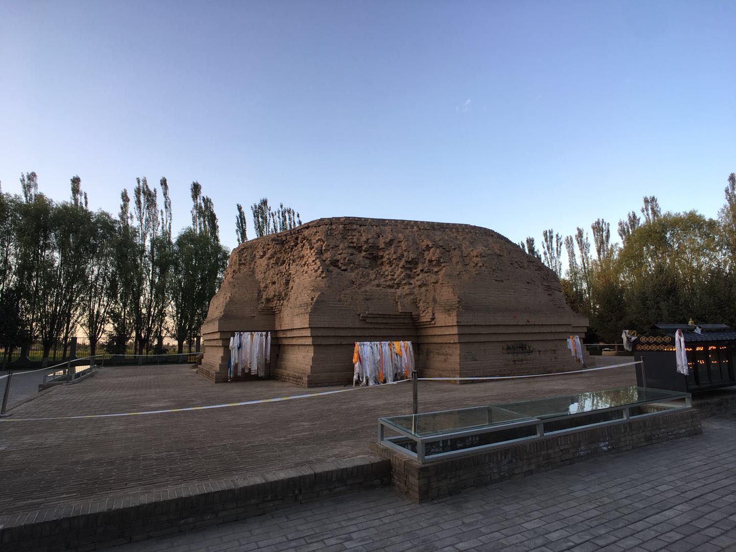 被列为全国重点文物保护单位的白塔寺遗址公元1251年,萨班在凉州白塔