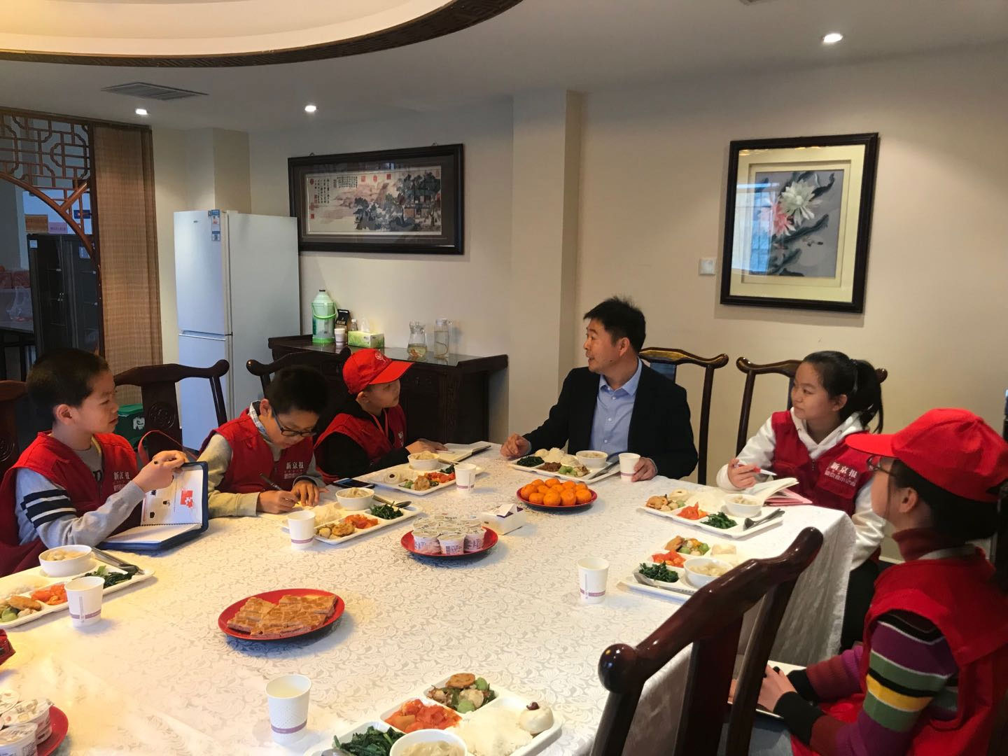 人大附经开学校校长对话新京报小记者:要办幸