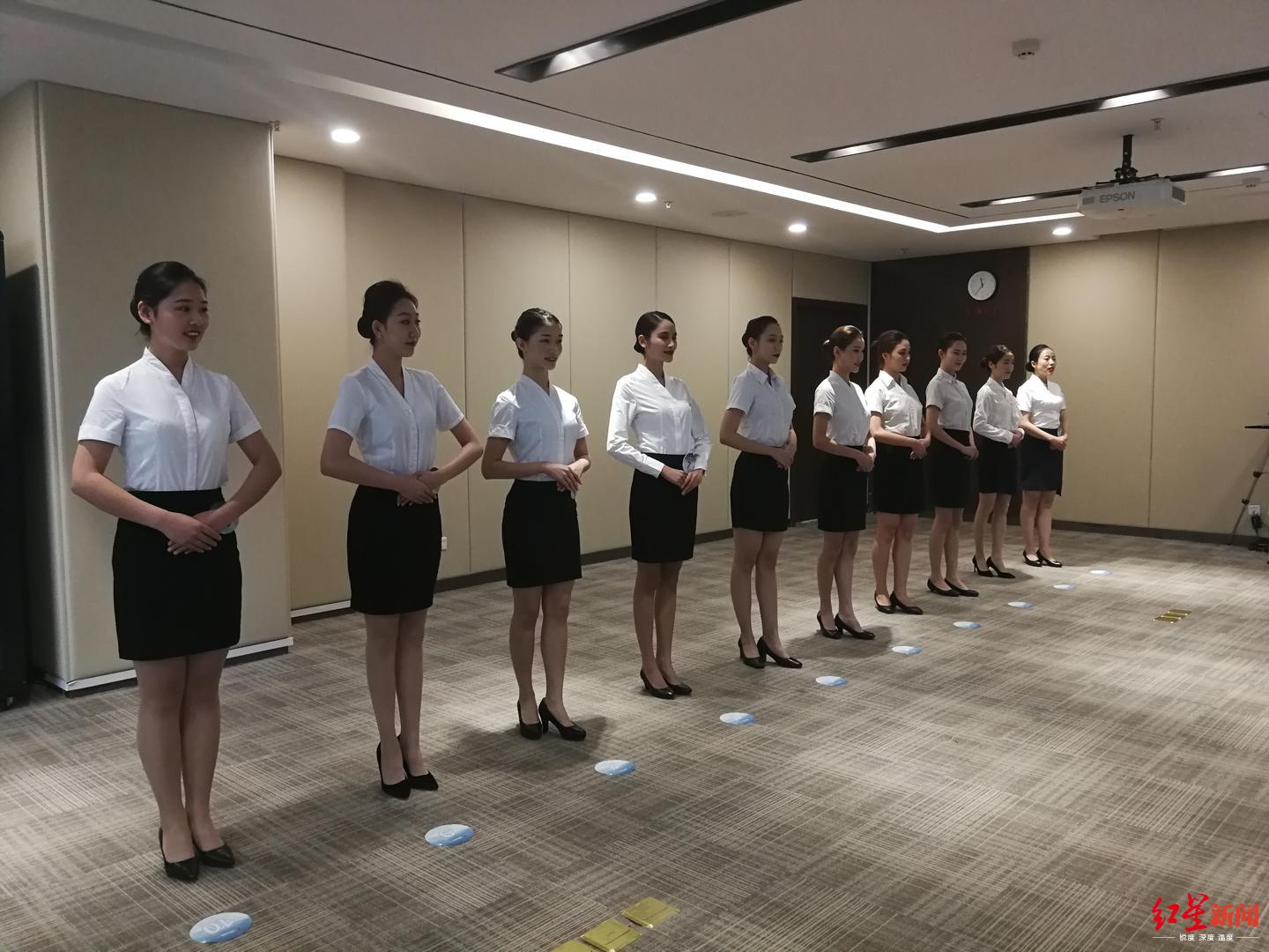00后加入空姐空少预备队伍面试占比接近15