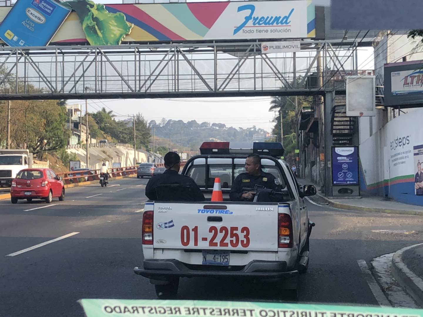 萨尔瓦多纪行之三枪是这里的一种生活方式