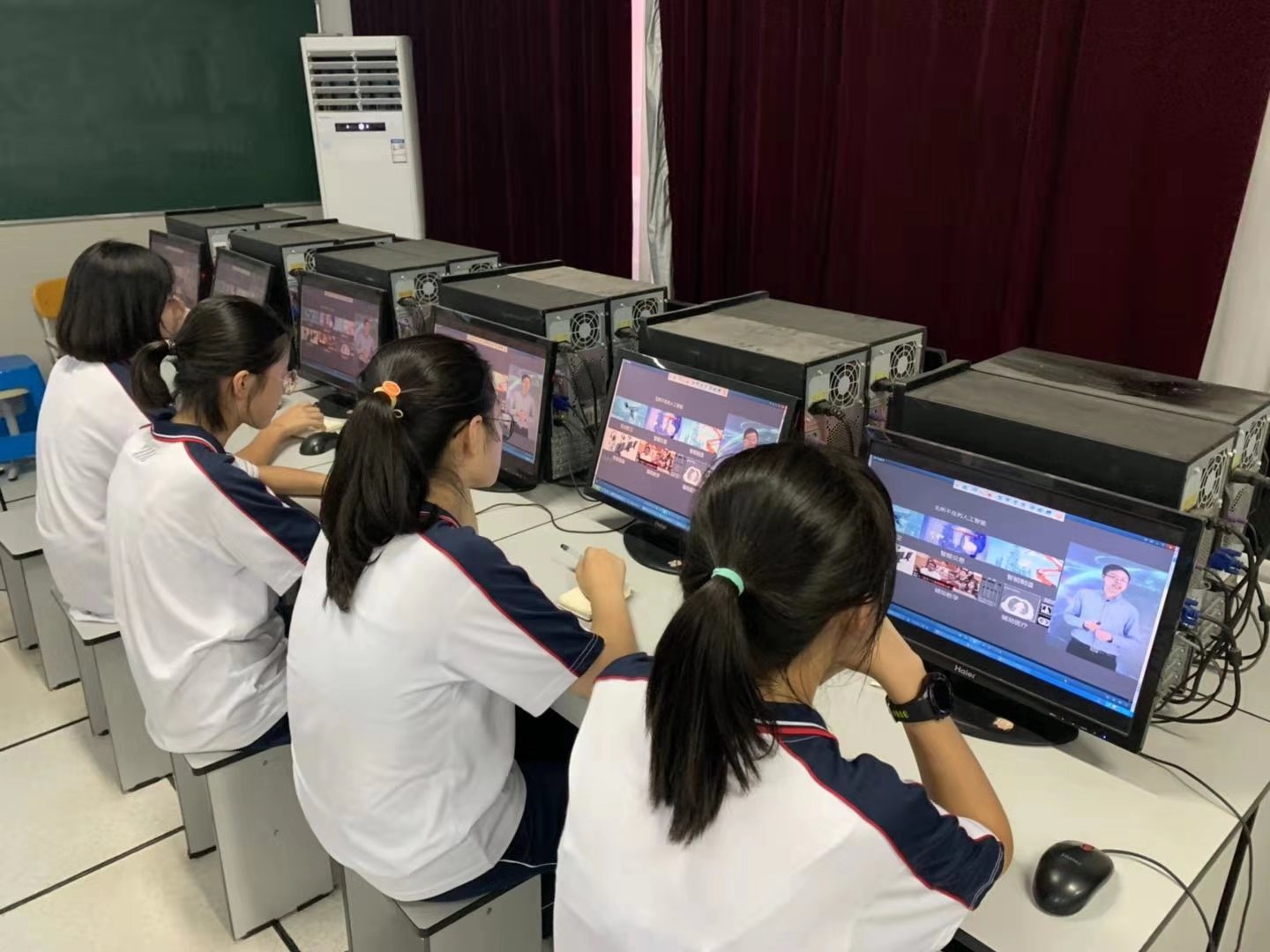 小学生的ai课怎么上青岛迈出第一步覆盖百所公立校