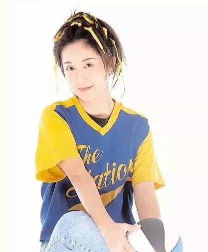 她是李宗盛最有灵气的徒弟,捧红了乐坛"最丑"的男人|黄韵玲|李宗盛