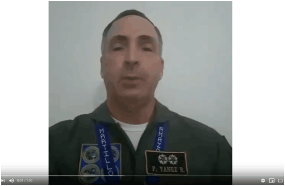 亚涅斯在YouTube发的视频中特意穿上军装