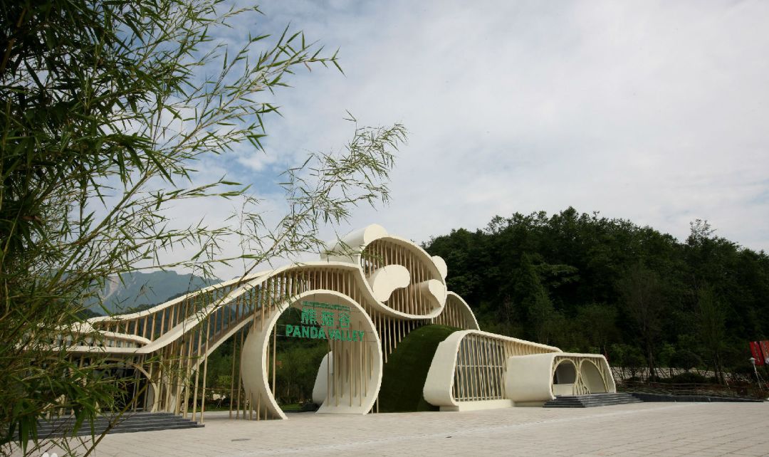 成都打造熊猫之都邀全球出谋划策已推熊猫火锅和汤圆