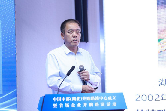 湖北光谷联合资本管理有限公司总经理王进3位专家对路演企业进行现场