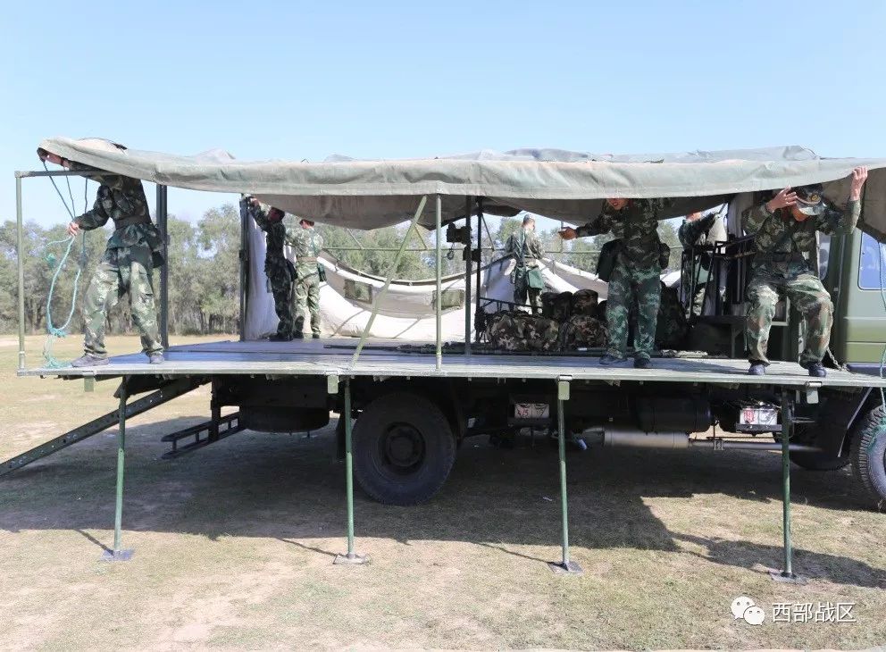 宿营车展开搭建帐篷更换轮胎炊事制作野外急救分解结合训练备战打仗