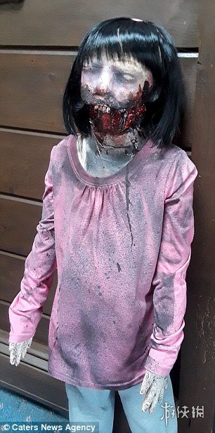 让人惊掉下巴!美国19岁女性要和萝莉丧尸娃娃结婚