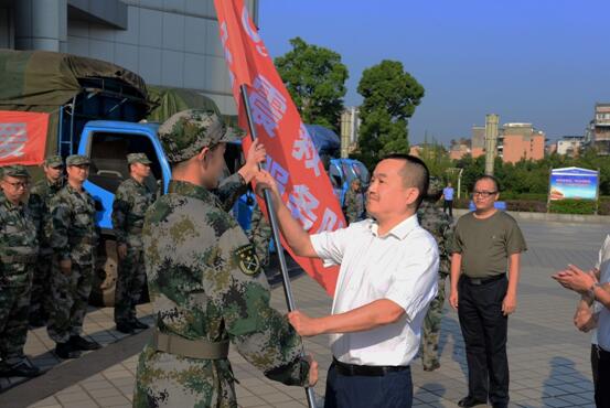 地震无情 国窖有爱——泸州老窖向九寨沟灾区捐赠救灾物资