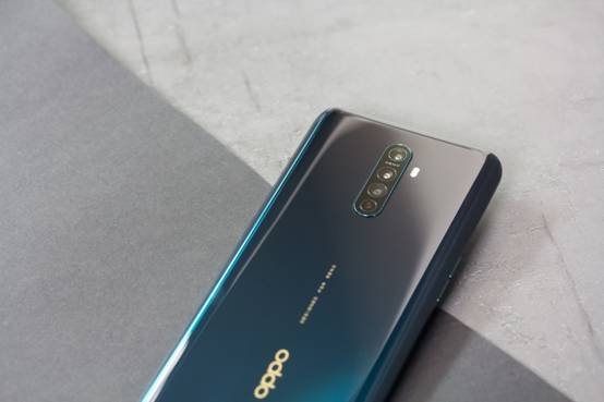 面對要求極高的《崩壞3》,oppo reno ace能否過關?