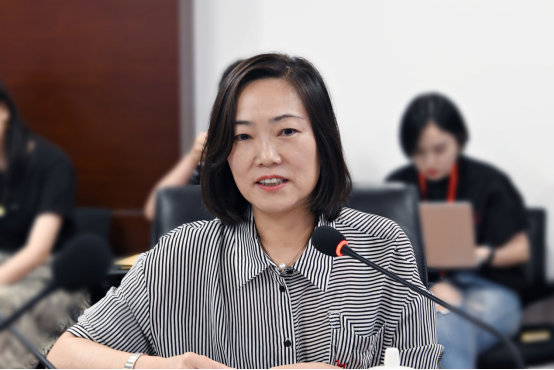 开学的第一课:五星红旗我为你自豪 今年《开学第一课》来得及时 史家教育集团副校长,北京市级骨干教师韩巧玲
