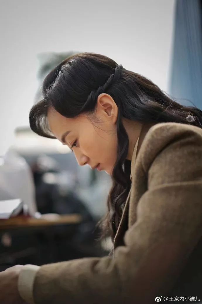 正文  战菁一在剧中饰演仁华医院妇产科住院医罗雪樱,她是丁海的女友