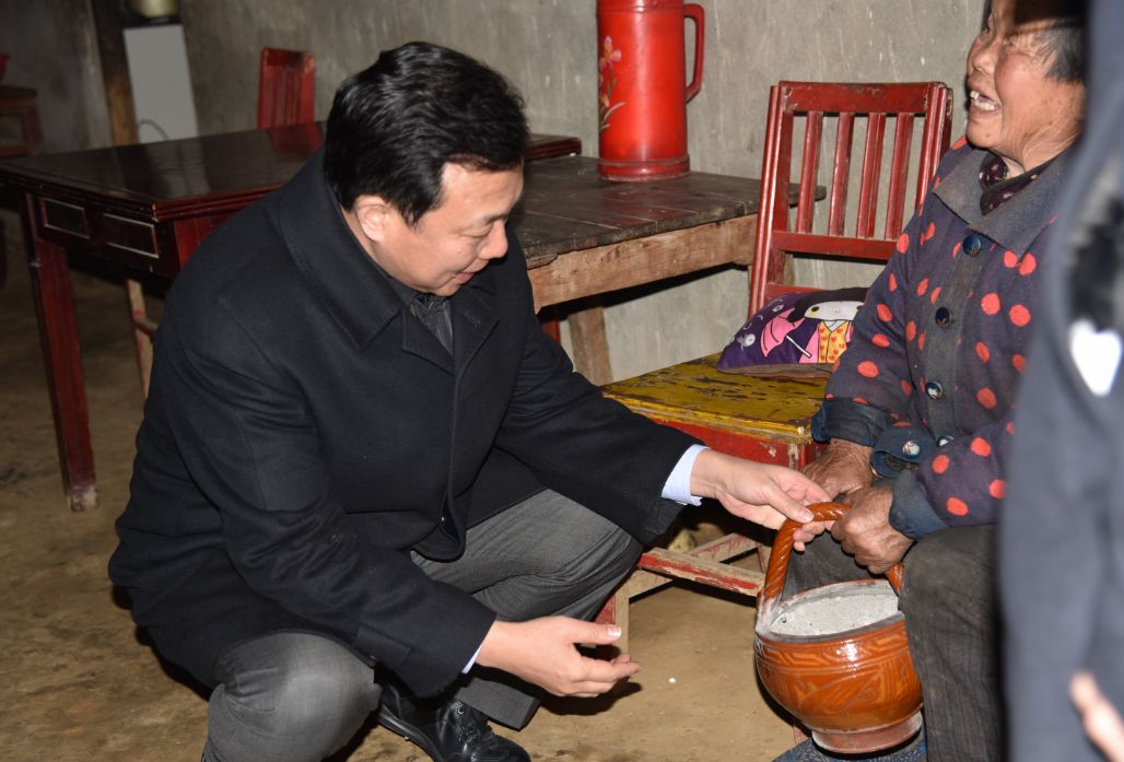 2017荆楚楷模年度人物丨杨汉军:以"拼搏赶超"为笔,书写"忠诚干净担当"