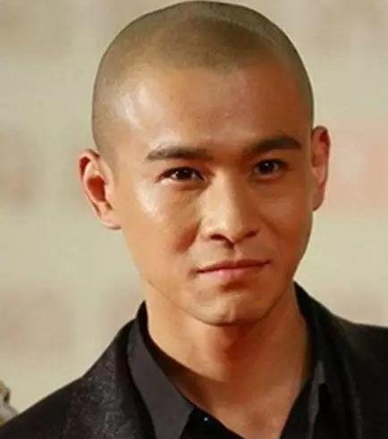 李易峰适合光头造型吴佩慈没头发的样子帅过黄立行有点像刘德华