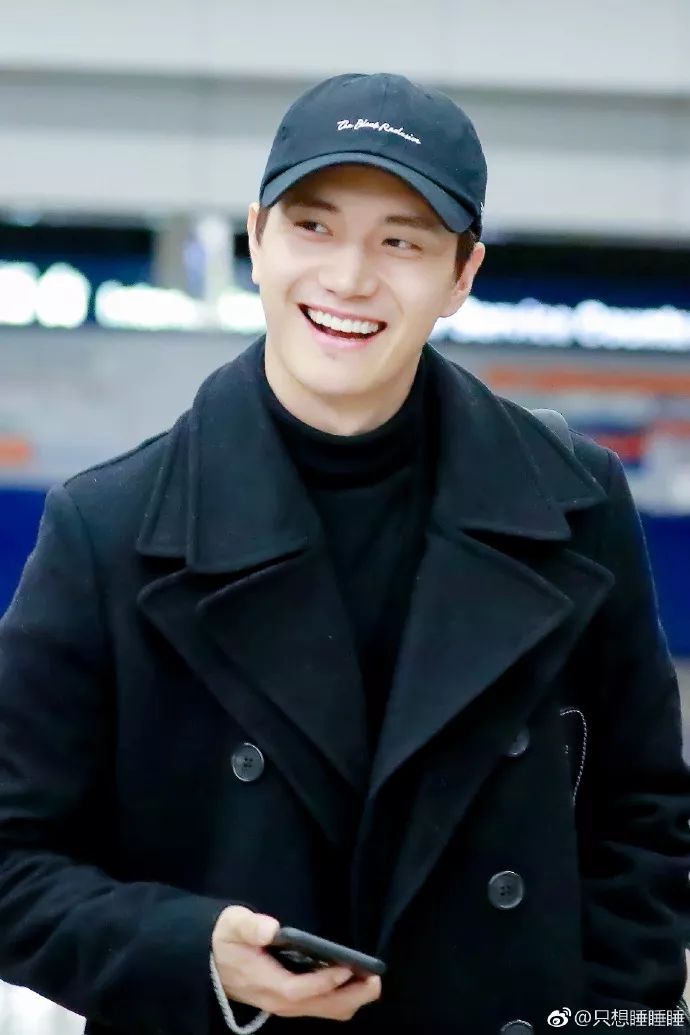 还记得至上励合的小五金恩圣吗?他现在长这样啦!