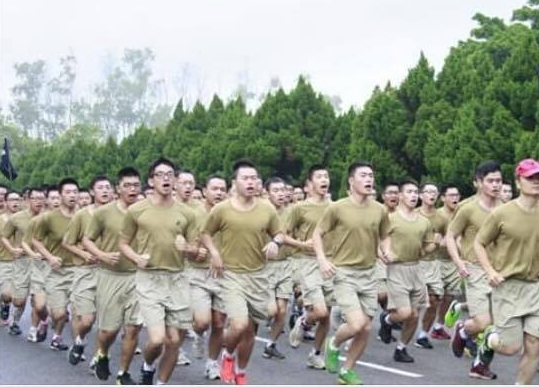 小米:第二季智能手机收入320亿 手机销量达3210万部