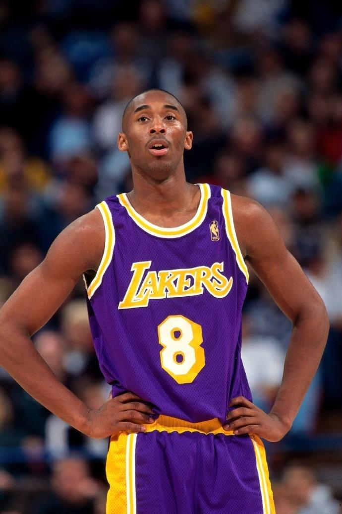 有一种帅叫"科比青涩的帅",22年前的愣头青,已成为你心中的神