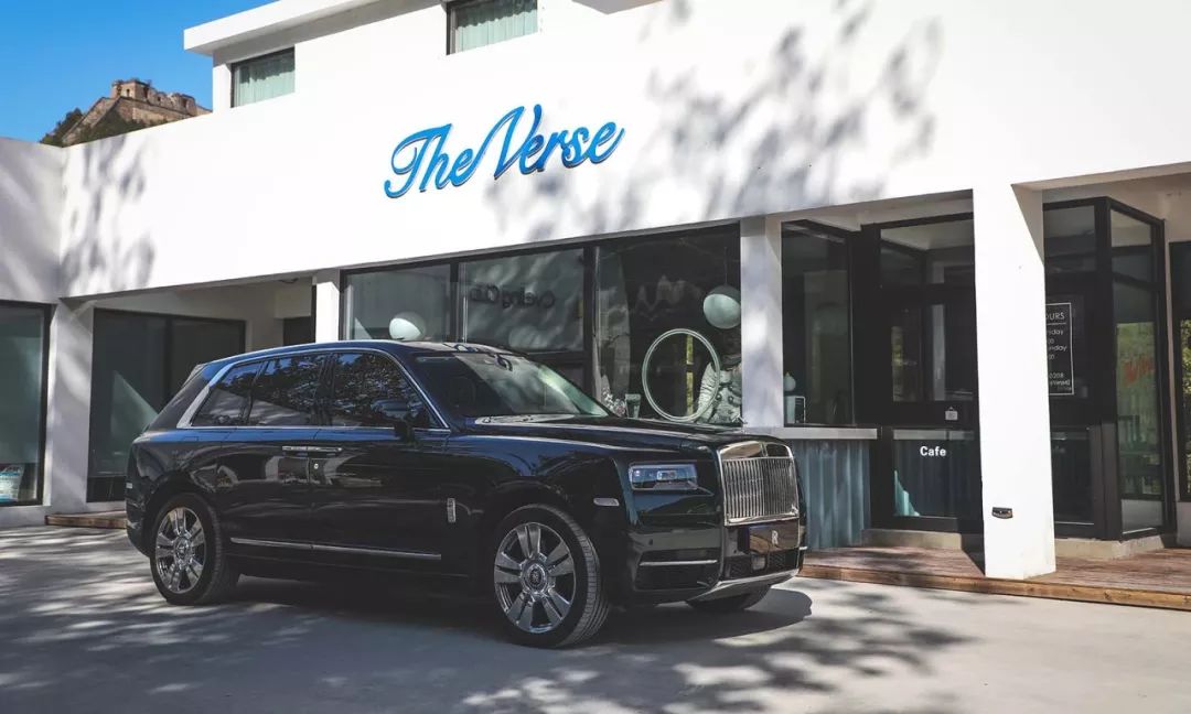 地球上最顶级的SUV，试完车整个人都飘了～～