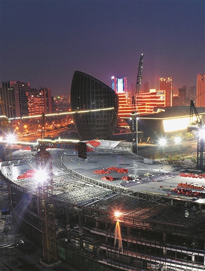 夜幕下的"舞者"|工人|会展中心|新冠肺炎_新浪新闻