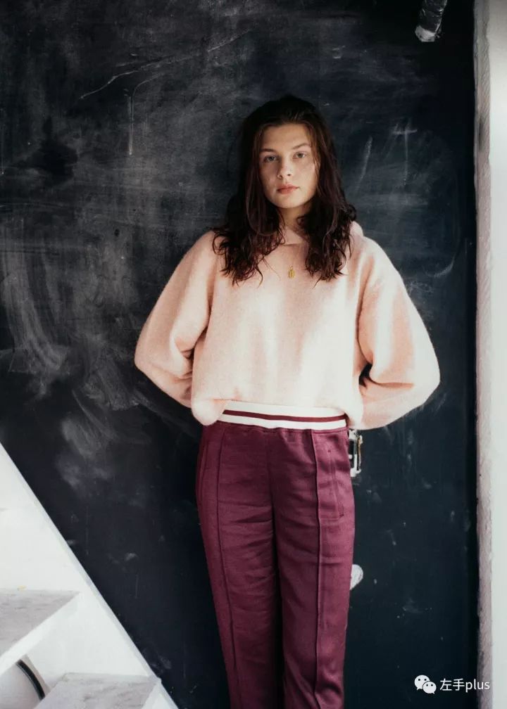 给妹子拍照不会摆poss?18个拍照姿势【