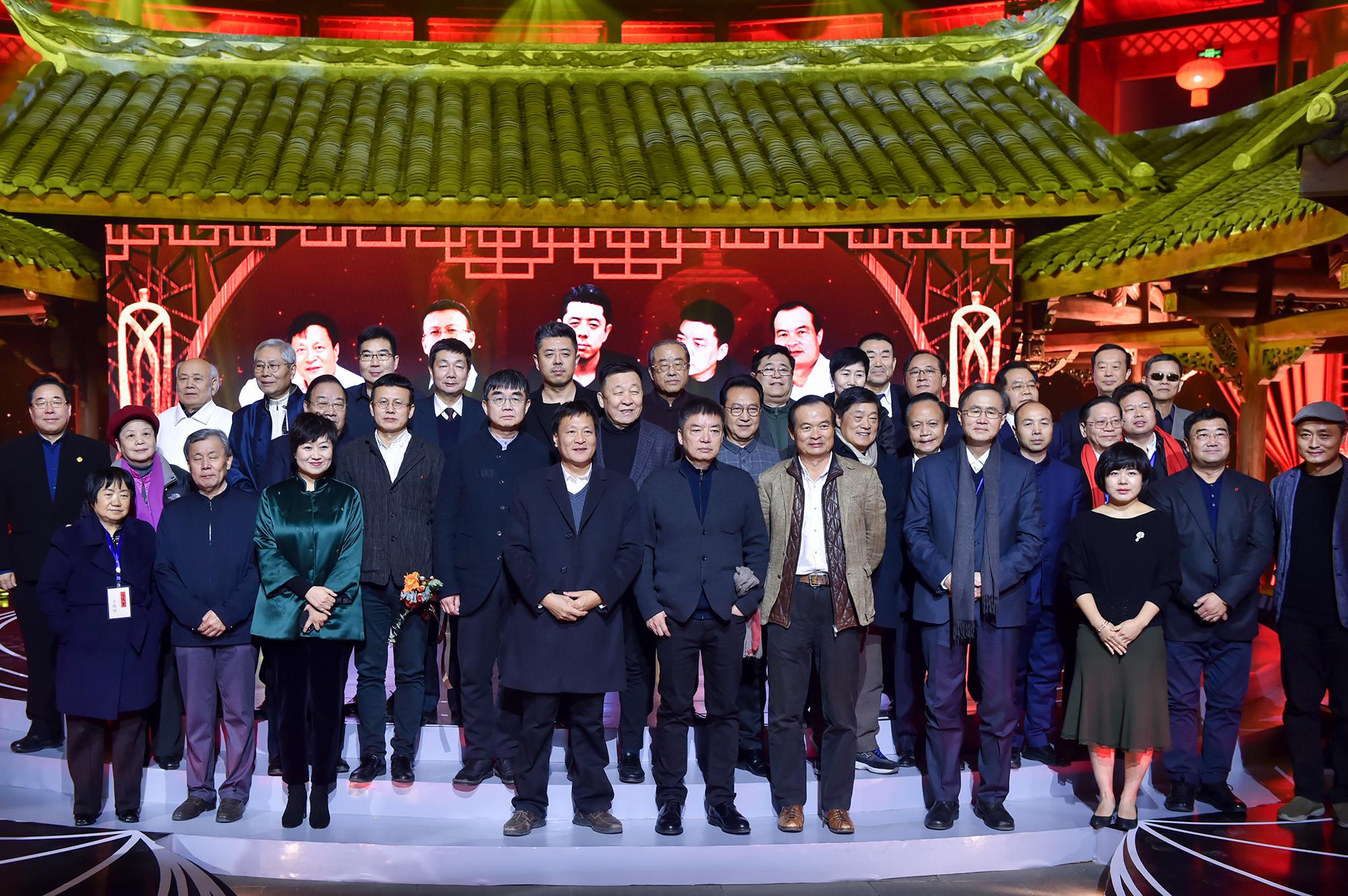 85岁“古城卫士”阮仪三:好的保护,让我徜徉其中“发呆”|文化学者|表演艺术家|文化|建筑|设计_新浪新闻