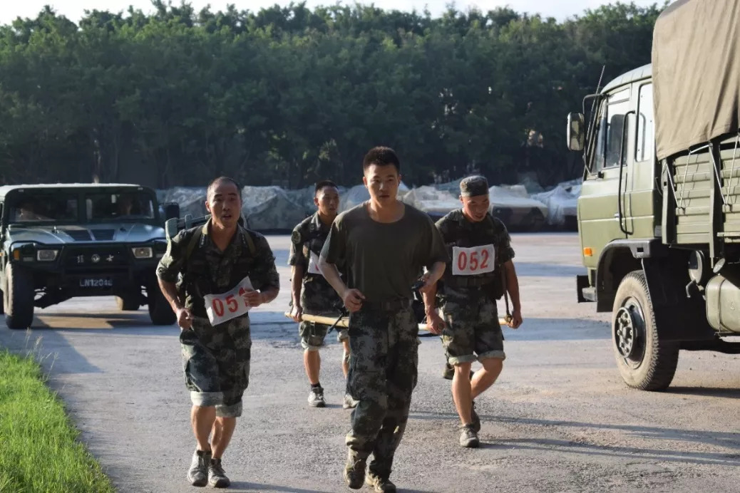 侦察兵的日常,了解下|侦察兵|武装|弹药箱_新浪军事_新浪网