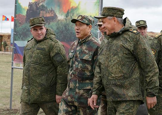 东方2018中俄联合军演图片