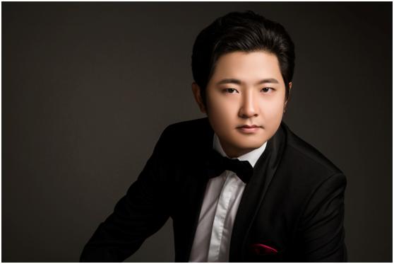 中国青年男高音李成在第54届安东宁61德沃夏克国际声乐比赛中荣获第