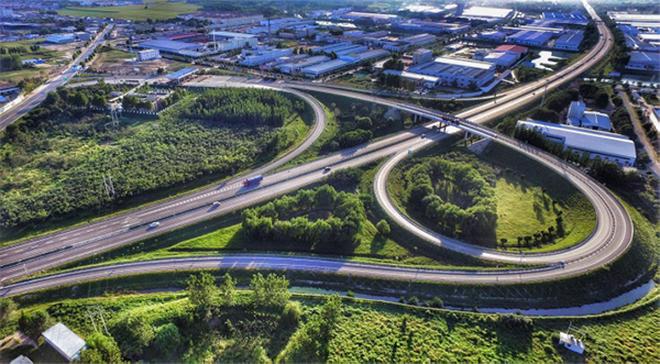 该线南与德上高速公路相连,北与衡德高速公路相接,全长27.25公里.