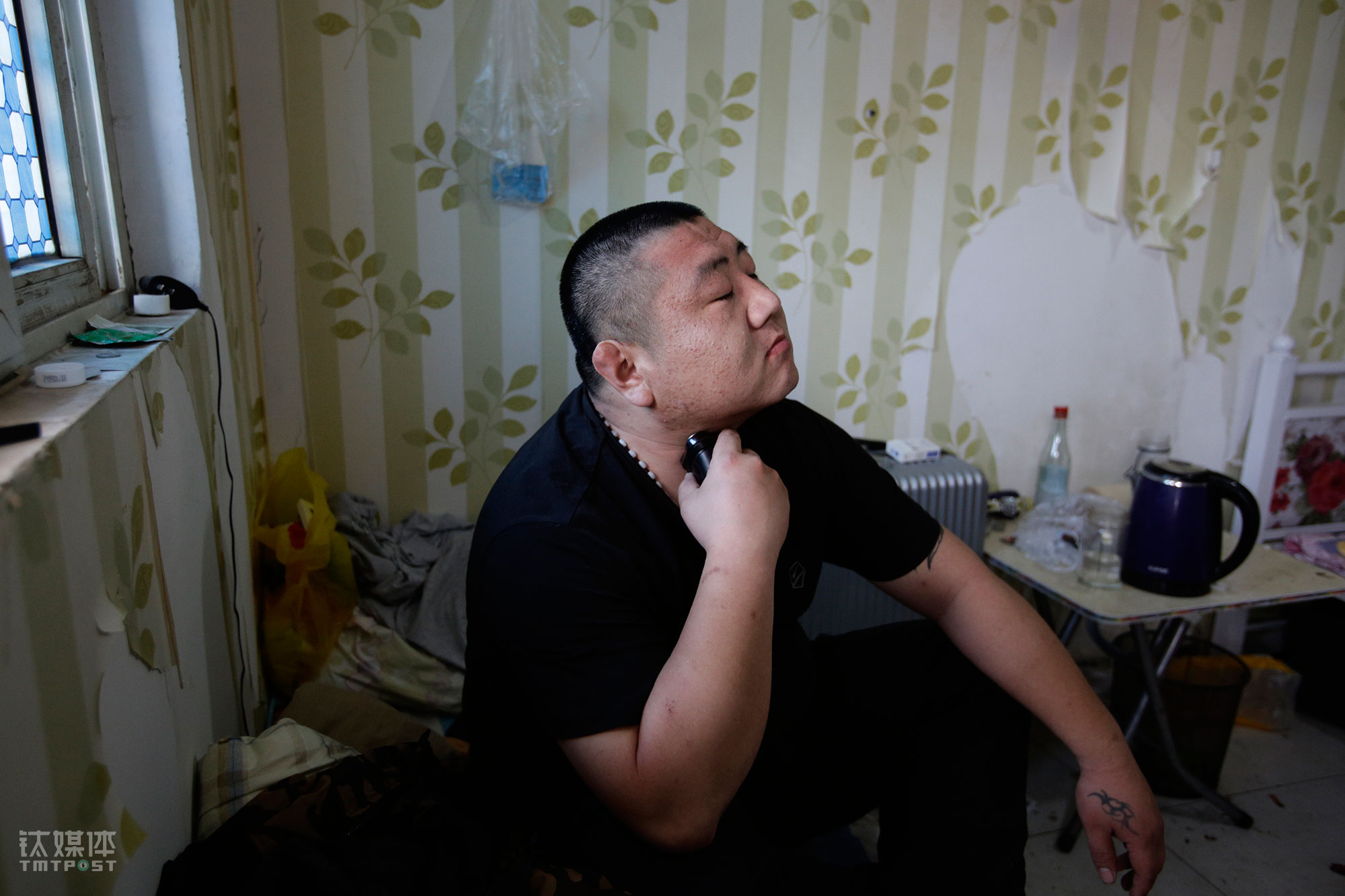 共享单车"摆渡人"丨钛媒体影像《在线》