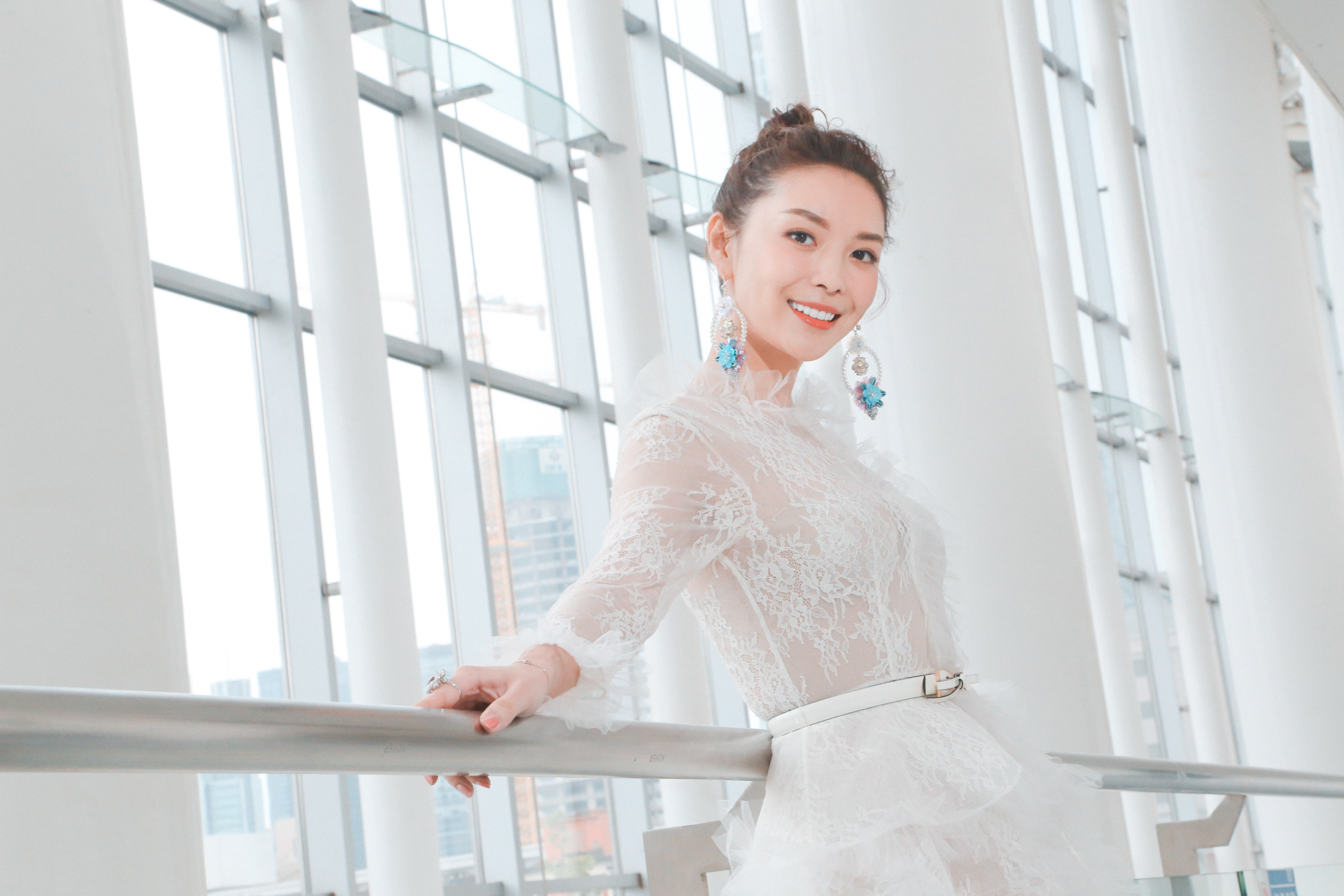 栗坤耳环成焦点被称带货王 将于与王凯再同台