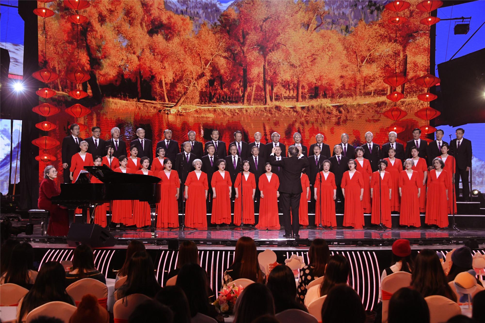 清华大学学霸合唱团《我和我的祖国》燃爆