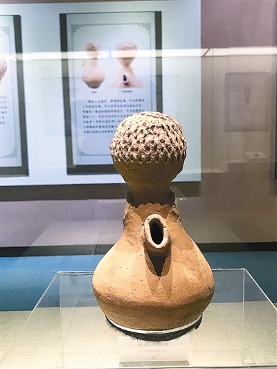 红陶人头壶 展示"人类童年的样貌"