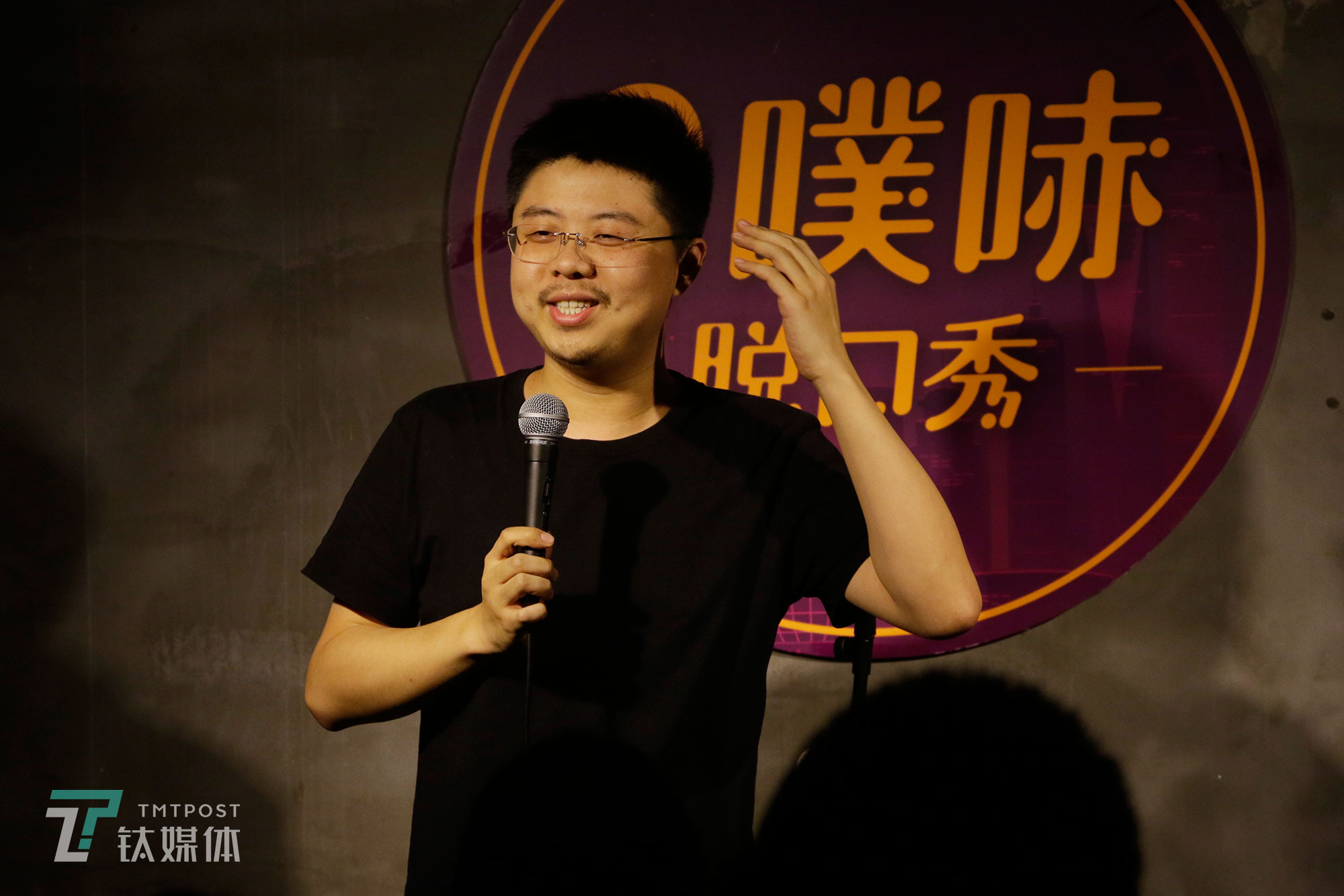 吐槽大会门外的脱口秀后备军丨钛媒体影像在线